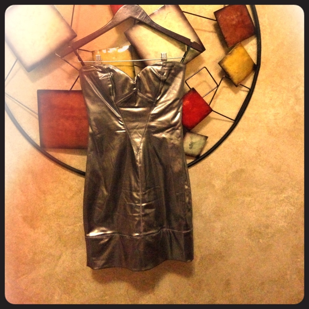 BEBE Dress ( metallic ) sizeXS